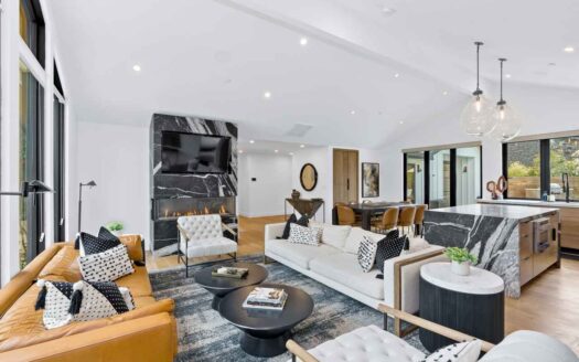 St. Helena, California | 4-Bed Chalet In Wine Country