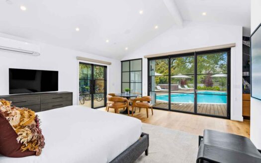 St. Helena, California | 4-Bed Chalet In Wine Country