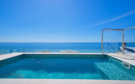 Fuengirola, El Higuerón | 3-Bed Seaviews Penthouse With Infinity Pool