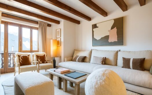 Baqueira Nheu | 3 Bed Ski Apartment, Panoramic Mountain Views