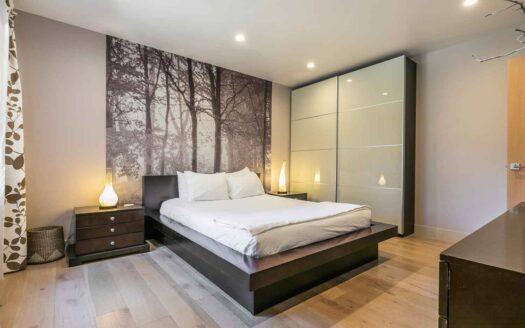 South Lake Tahoe, California | 5 Bed Designer Home, Hot Tub, Slate Deck, Fireplace