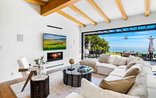 Malibu California | 3 Bed Ocean View Home, Hot Tub, Deck, Sauna, Fireplace
