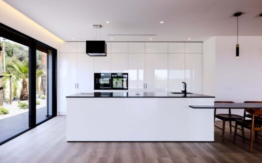 Albufeira, Portugal | 4-Bed Villa With Infinity Pool