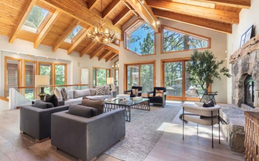 Lake Tahoe, Incline Village Nevada | 5-Bed Chalet Lakeshore Premium