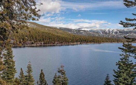 Lake Tahoe, Incline Village Nevada | 4-Bed Chalet With Mountain Views