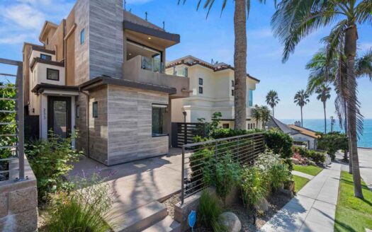 La Jolla, San Diego California | 3-Bed Chalet With Rooftop Deck