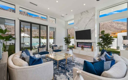 La Quinta, California | 4-Bed Chalet With Pool