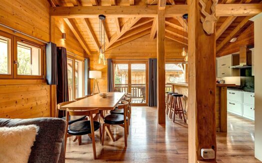 Morzine, French Alps | 6-bed chalet with views and jacuzzi