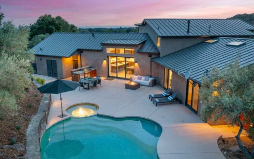 Napa, California | 4-Bed Chalet In Downtown Napa