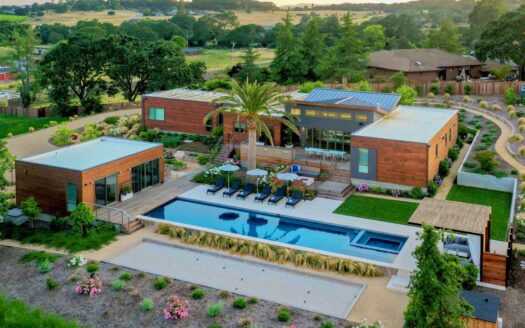 Napa, California | 5-Bed Chalet On First Avenue