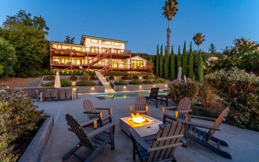 Napa Valley, California | 4-Bed Chalet In Wine Country