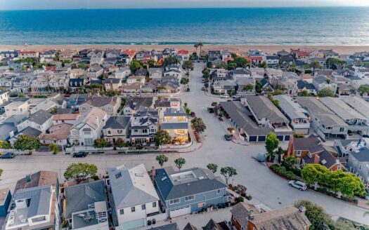 Newport Beach, California | 4-Bed Chalet With Harbor Views