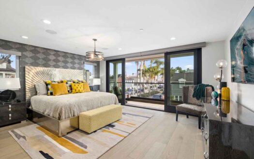 Newport Beach, California | 4-Bed Chalet On Balboa Island