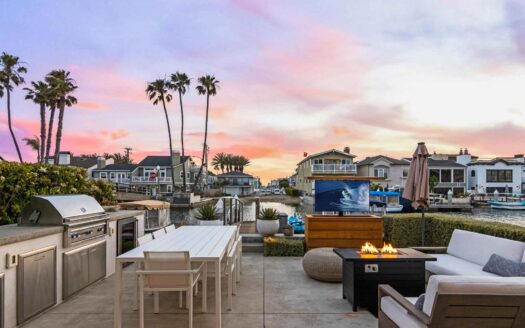 Newport Beach, California | 3-Bed Chalet On Bay