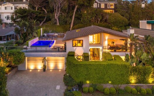 Newport Beach, California | 4-Bed Chalet On Grand Canal