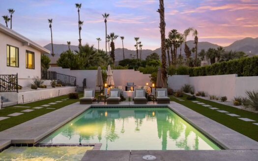 Palm Desert, California | 4-Bed Chalet With Pool