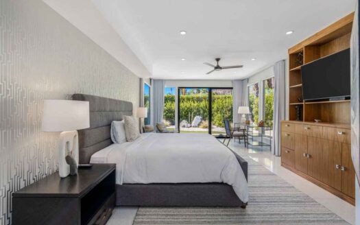 Palm Springs, California | 3-Bed Chalet Desert Living