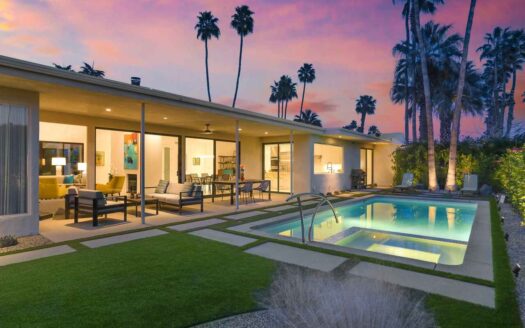 Palm Springs, California | 3-Bed Chalet Desert Living