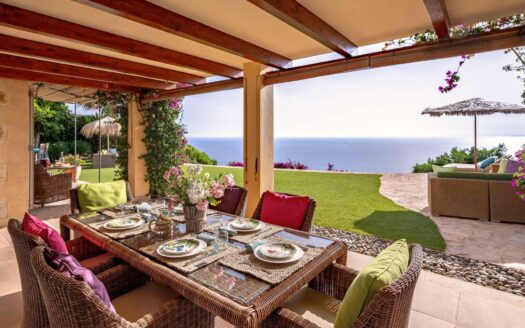 Puig de Ros, Mallorca Spain | 3-Bed Villa First Sea Line
