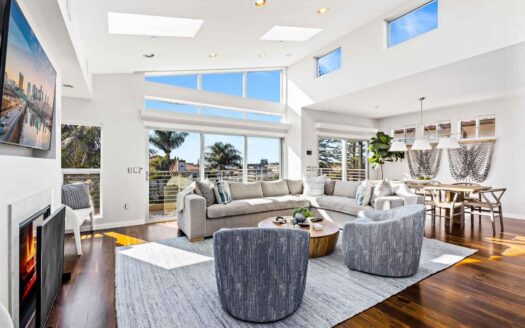 San Diego, California | 4-Bed Chalet With Bay Access