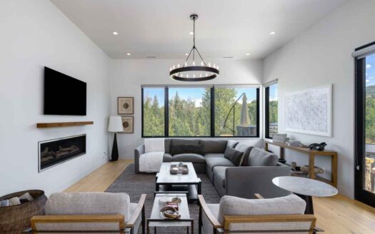 Steamboat Springs, Colorado | 4-Bed Chalet Mountain Views