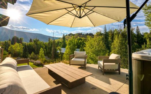 Steamboat Springs, Colorado | 4-Bed Chalet Mountain Views