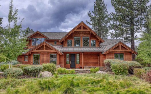 Lake Tahoe, Truckee California | 4-Bed Chalet With Golf Course Proximity