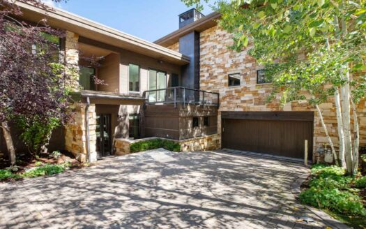 Vail, Colorado | 4-Bed Chalet Forest Road