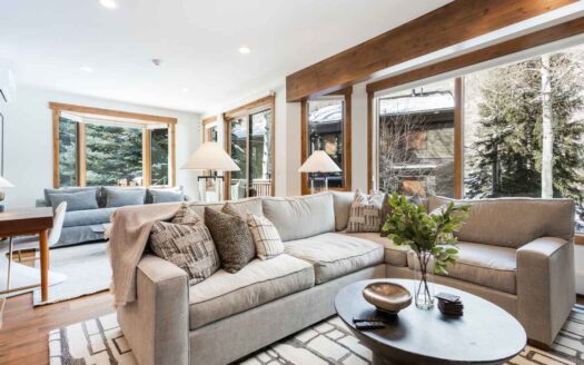 Vail, Colorado | 4-Bed Chalet With Wraparound Deck