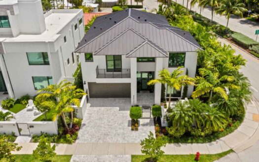 Fort Lauderdale, Florida | 4-Bed Chalet With Plunge Pool