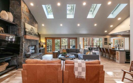 Lake Tahoe, Incline Village Nevada | 5-Bed Chalet With Lake Views