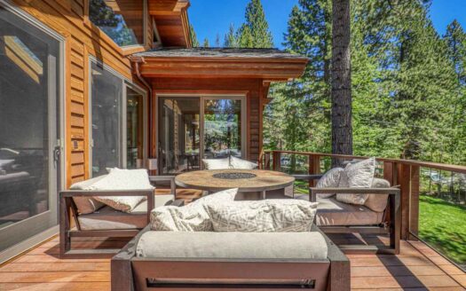 Lake Tahoe, Incline Village Nevada | 5-Bed Chalet Lakeshore Premium