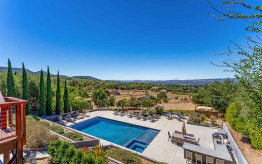 Napa Valley, California | 4-Bed Chalet In Wine Country