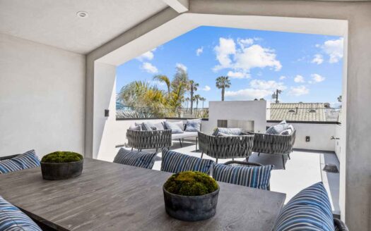 Newport Beach, California | 3-Bed Chalet With Beach Access