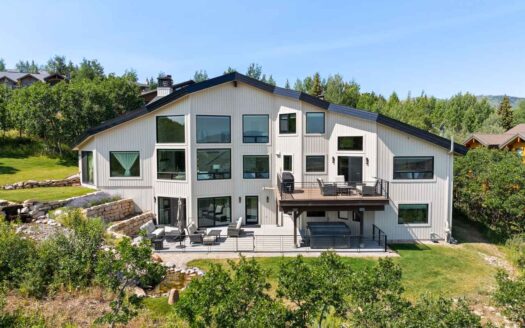 Park City, Utah | 6-Bed Chalet With Fire Pit