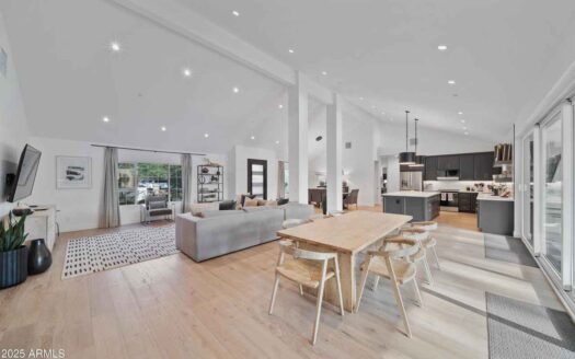 Scottsdale, Arizona | 5-Bed Resort Estate With Sports Courts