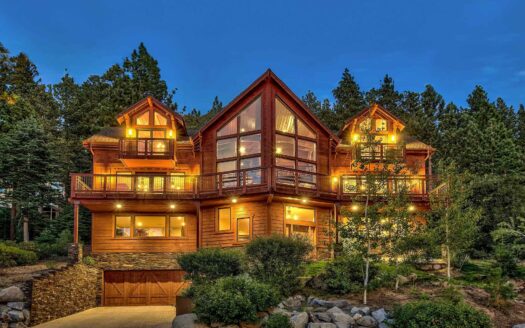 Lake Tahoe, South Lake Tahoe California | 5-Bed Chalet Ski-In/Ski-Out