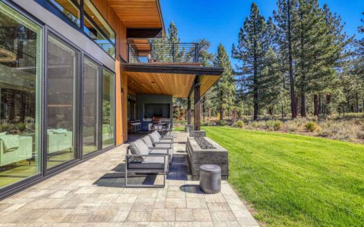 Lake Tahoe, Truckee California | 4-Bed Chalet With Golf Course Proximity