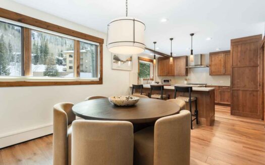 Vail, Colorado | 4-Bed Chalet With Wraparound Deck