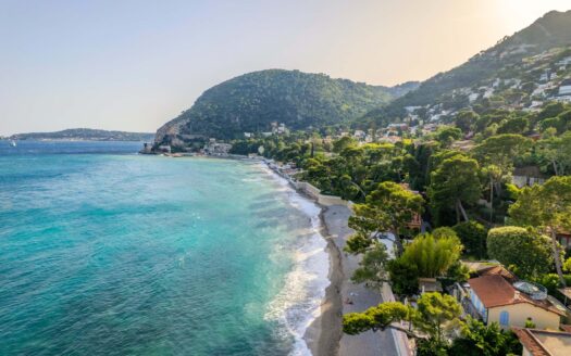 Èze, Côte d’Azur | 2-Bed Terrace Apartment With Sea & Village Views