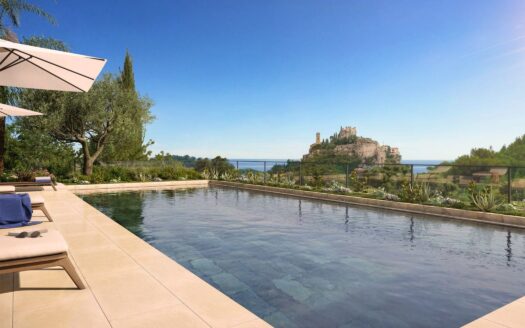 Èze, Côte d’Azur | 2-Bed Terrace Apartment With Sea & Village Views