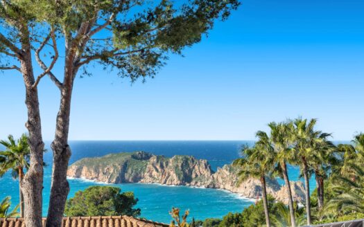 Nova Santa Ponsa, Mallorca | 2-Bed Terrace Apartment With Sea Views & Fireplace