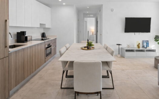 Brickell, Miami Florida | Luxury 2-Bed Apartment with pool Flexible Use