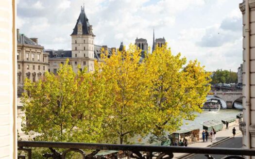 6th Arrondissement, Paris | 2-Bed Corner Apartment With Unobstructed Seine River Views